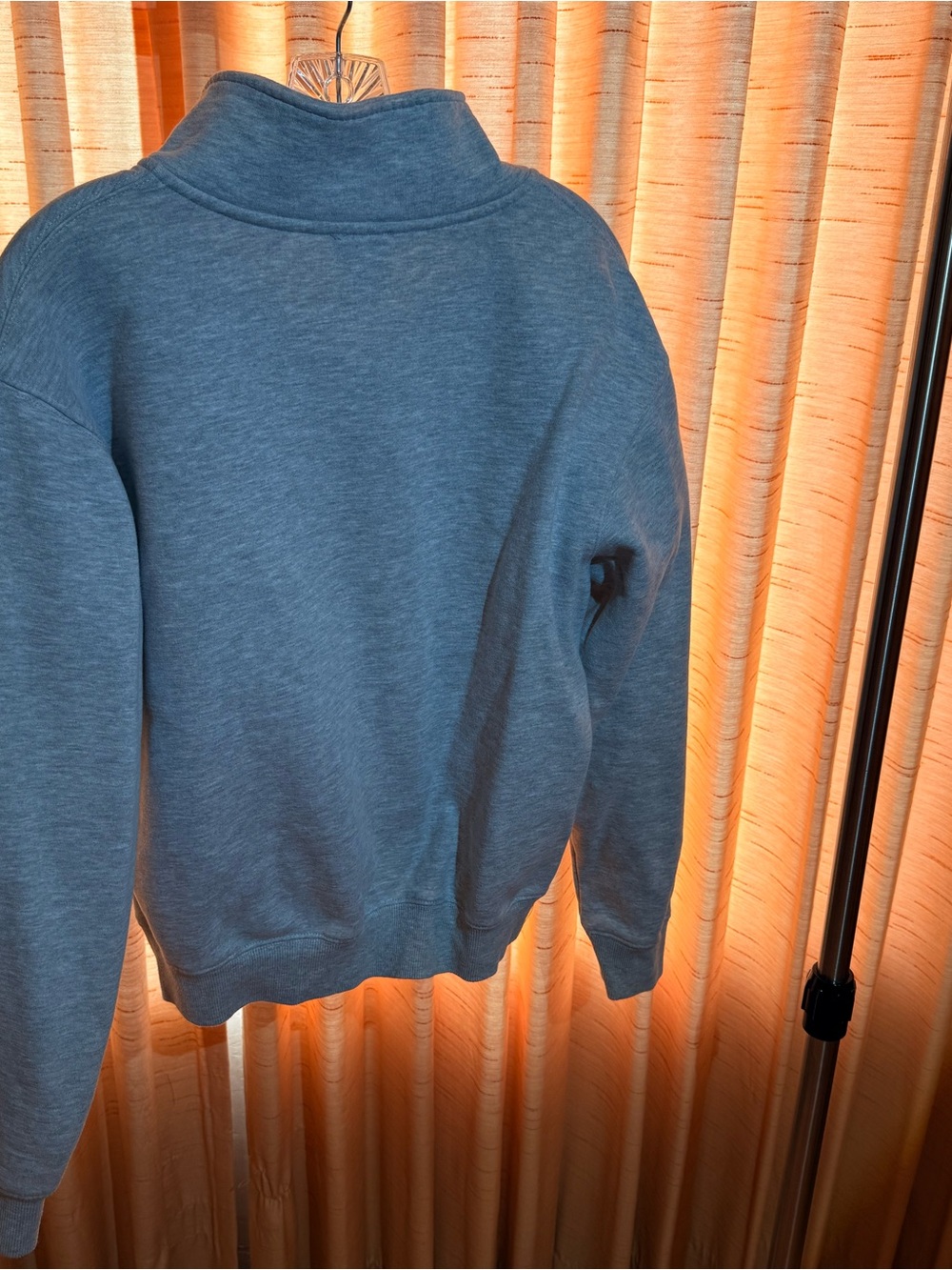 Tilly's women’s Half zipped pullover sweatshirt